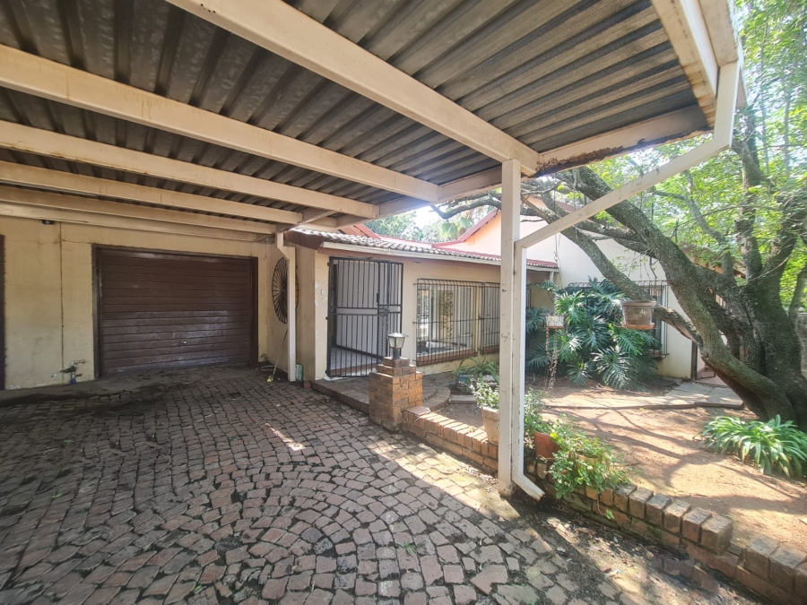 To Let 3 Bedroom Property for Rent in Ifafi North West